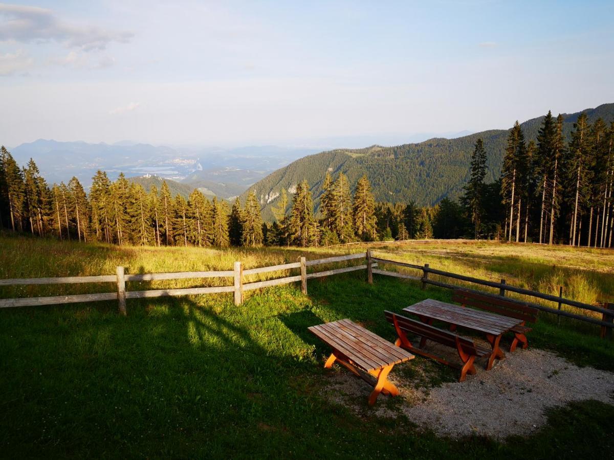Mountain Lodge Smrekovc Sostanj Dış mekan fotoğraf